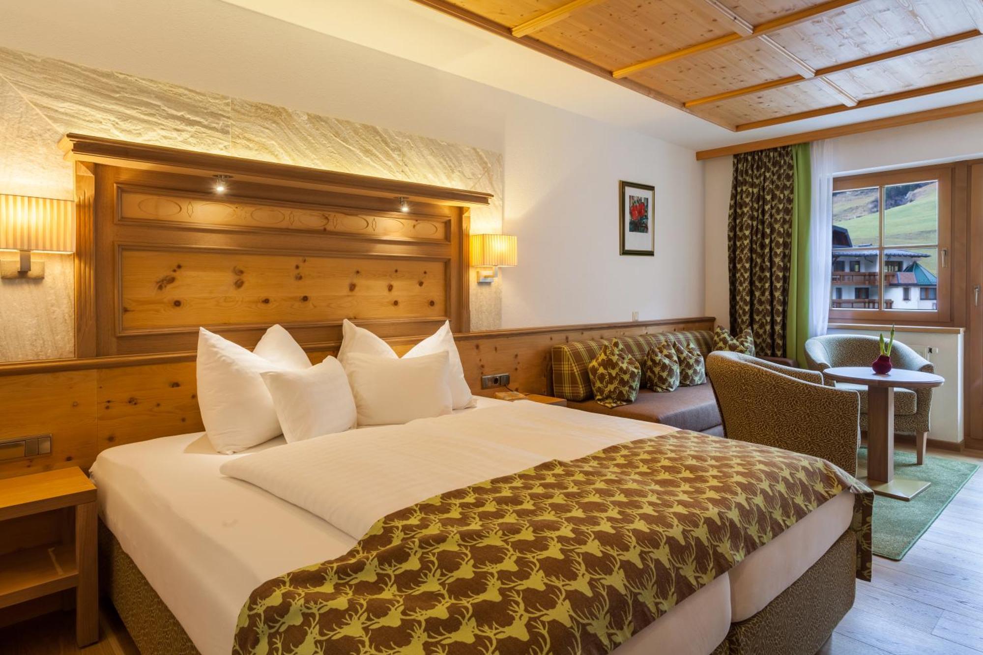 Hotel Olympia Ischgl Exteriör bild