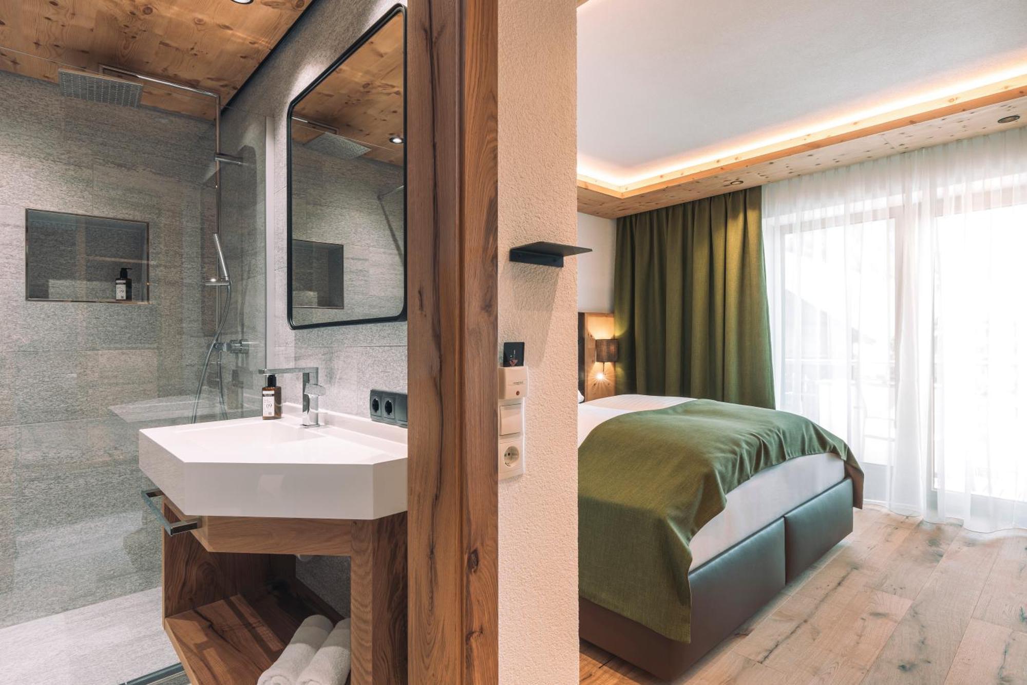 Hotel Olympia Ischgl Exteriör bild